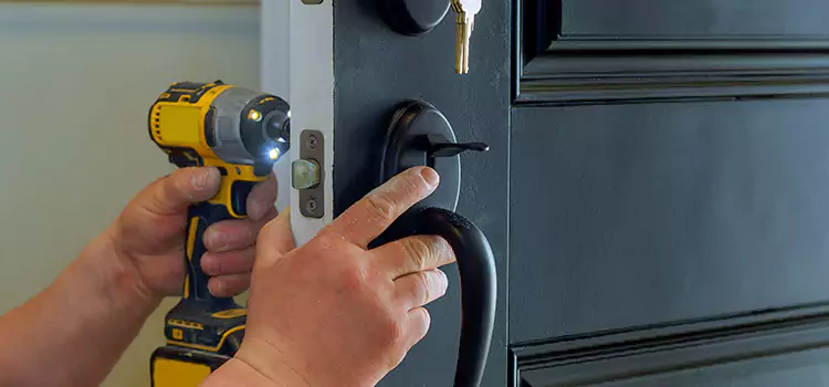 Locksmith Emergency Service Stoneham