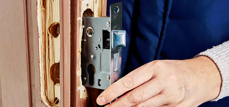 Garage Door Lock Replacement Stoneham